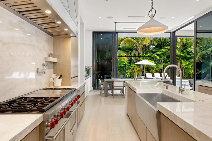 Kitchen 4
