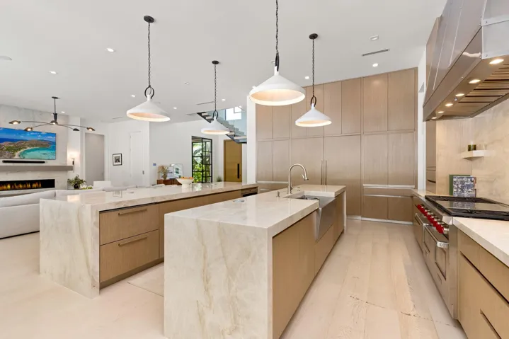 Kitchen 8