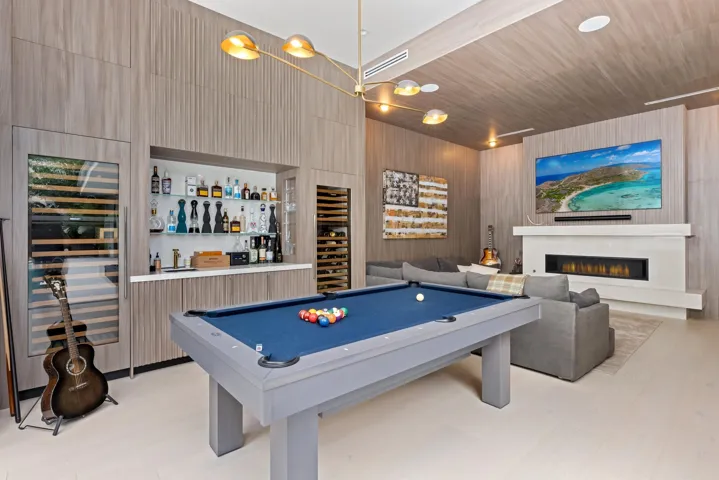 Lounge 2