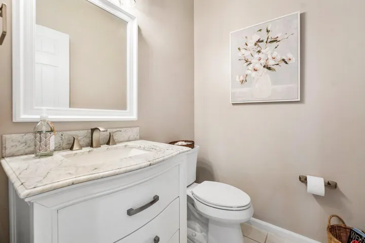 018-13514NorthumberlandCircle-Wellington