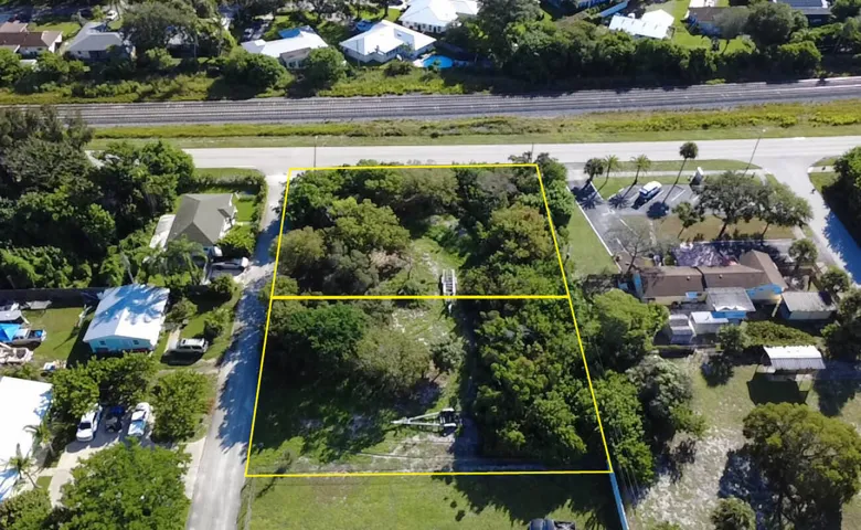 8686 Lyons Street -
