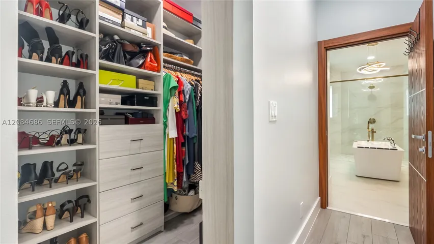 Walk-In Closets