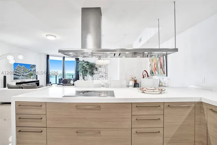 17301 Biscayne Blvd 1207, North Miami Beach, Florida 33160