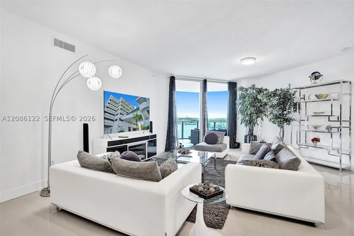 17301 Biscayne Blvd 1207, North Miami Beach, Florida 33160