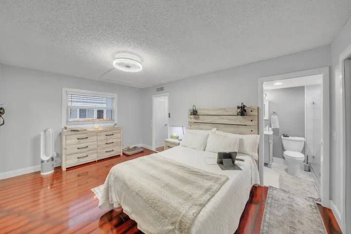 13 Bedroom (2)