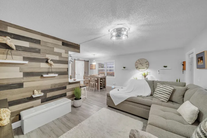 4 Living Area (3)