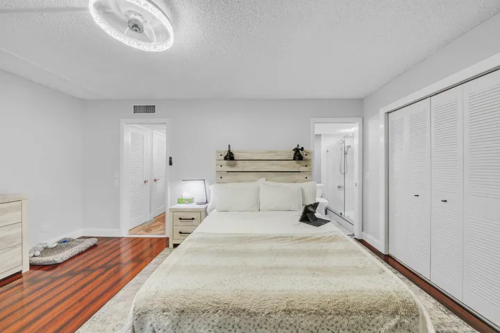 14 Bedroom (2)