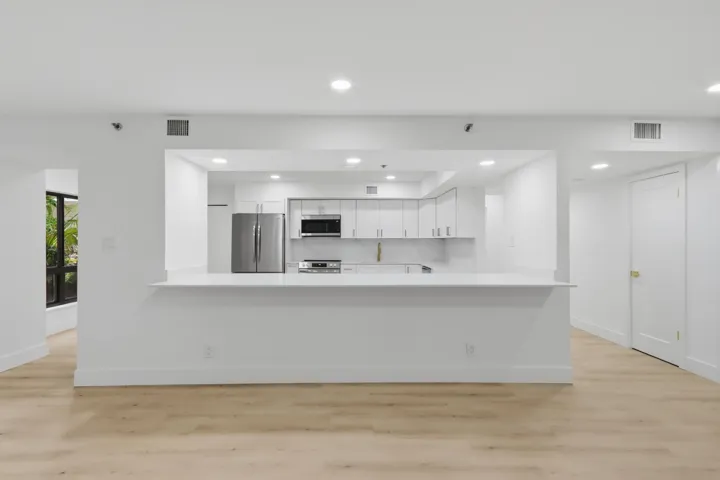 Open Kitchen