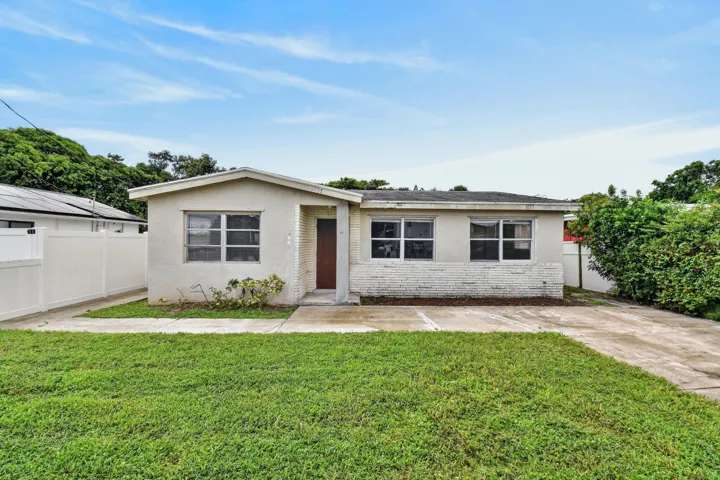 1037W28thSt(1)