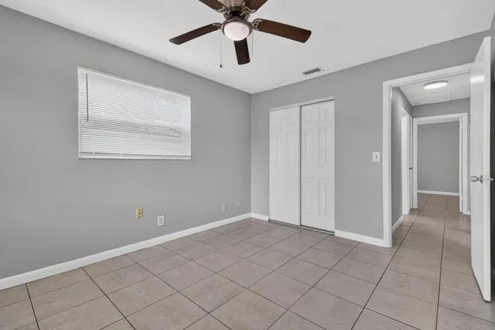 1037W28thSt(18)
