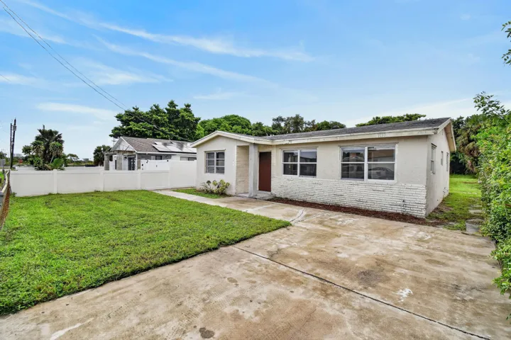 1037W28thSt(2)