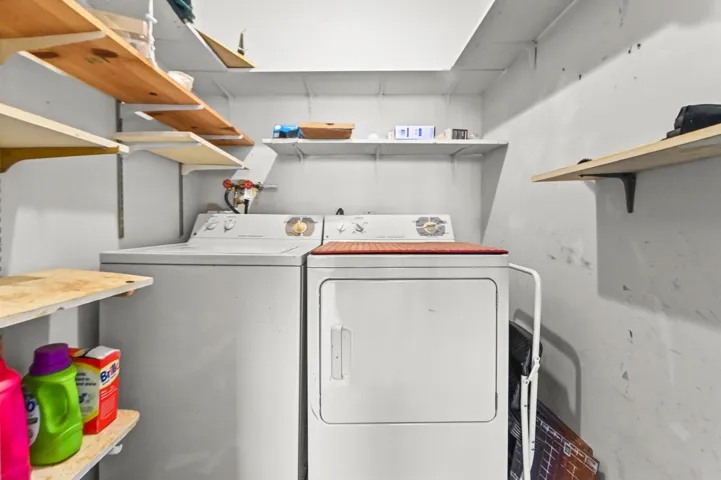 20 Laundry 01