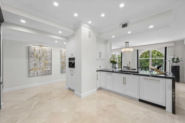 400 S. Ocean Blvd, Apt 25 - 12.jpg-FULL