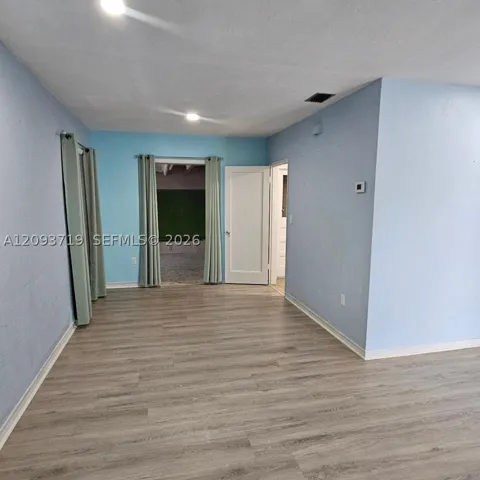 opens to Florida room