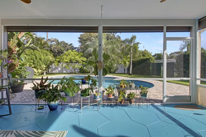 Porch / Pool