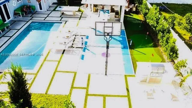 Pool