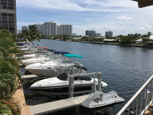 Dock