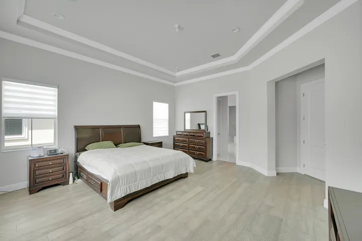 28_primary bedroom