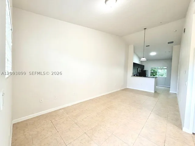 3423 W 80th St 204, Hialeah, Florida 33018
