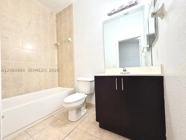 3423 W 80th St 204, Hialeah, Florida 33018