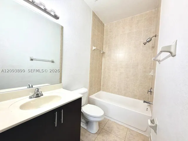 3423 W 80th St 204, Hialeah, Florida 33018