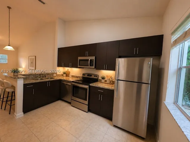 3423 W 80th St 204, Hialeah, Florida 33018