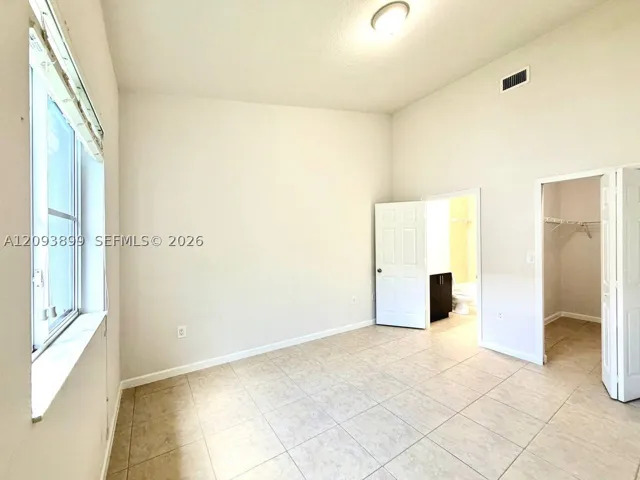 3423 W 80th St 204, Hialeah, Florida 33018