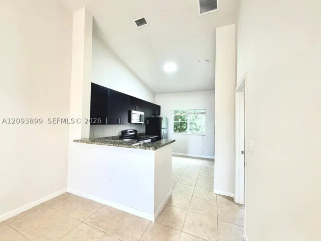 3423 W 80th St 204, Hialeah, Florida 33018
