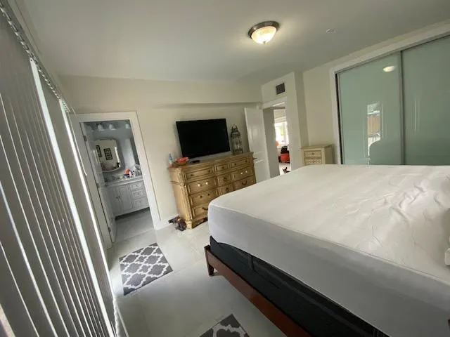 Bedroom Master reverse view