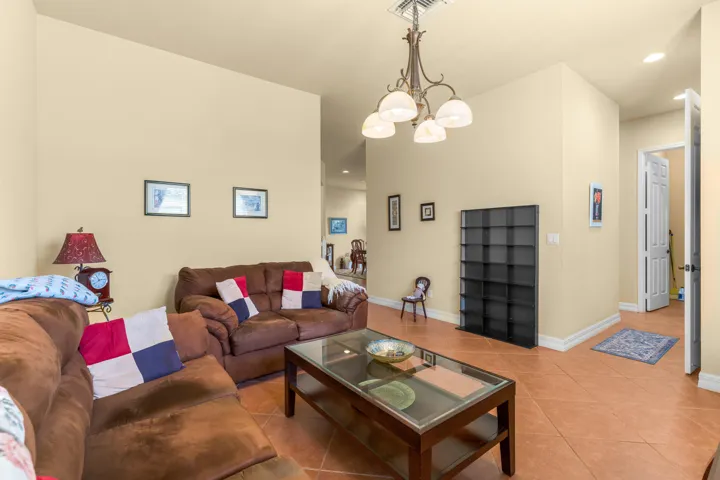 5566-57th-Ave-HigMedia-021