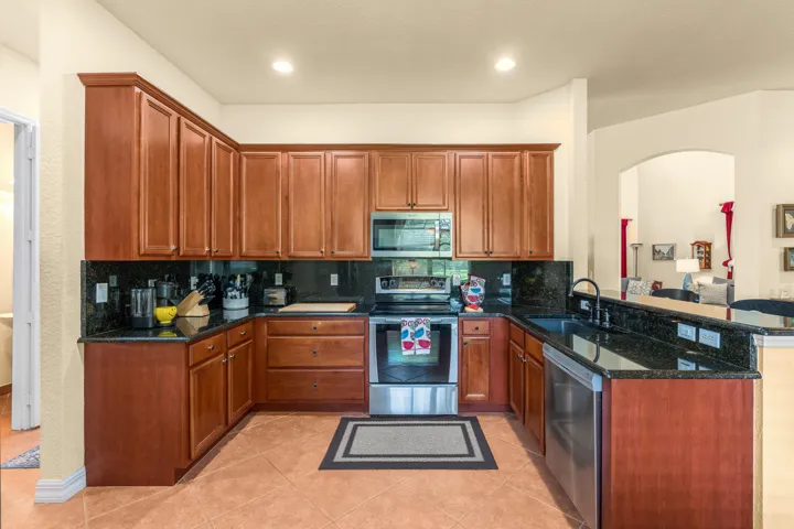 5566-57th-Ave-HigMedia-023