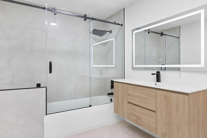 Guest Bath 1