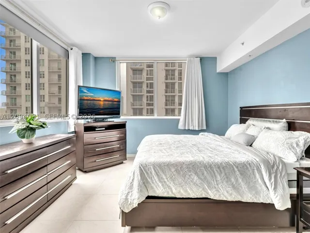 253 Ne 2nd St 2208, Miami, Florida 33132