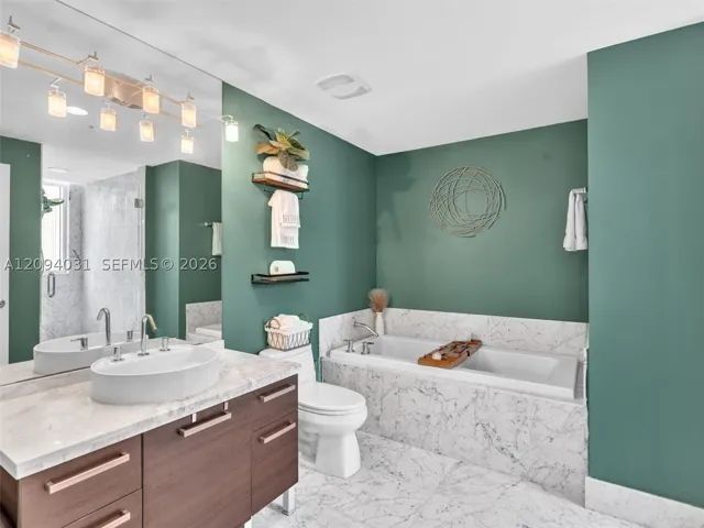 253 Ne 2nd St 2208, Miami, Florida 33132