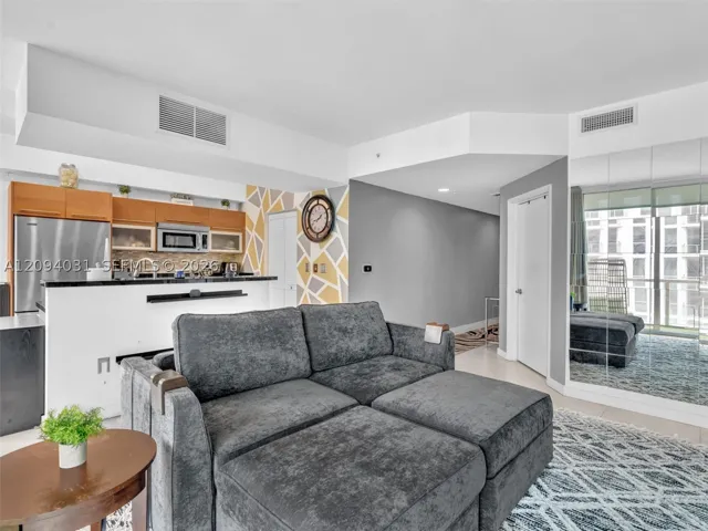 253 Ne 2nd St 2208, Miami, Florida 33132