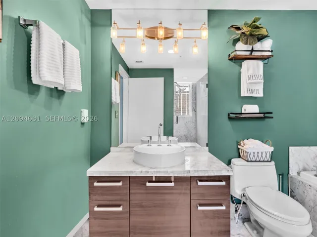 253 Ne 2nd St 2208, Miami, Florida 33132