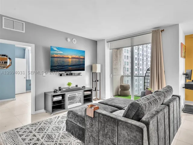253 Ne 2nd St 2208, Miami, Florida 33132