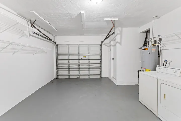 585A2735