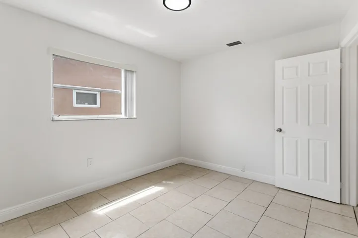 585A2842