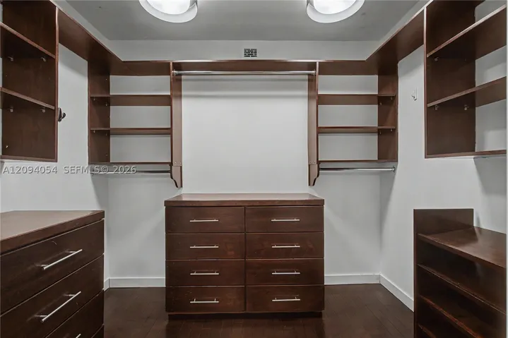 Walk-In Closets