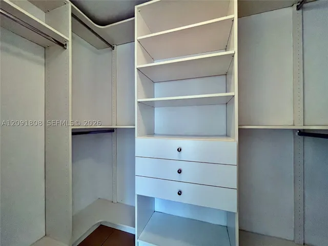 31 Se 6th St 1101, Miami, Florida 33131