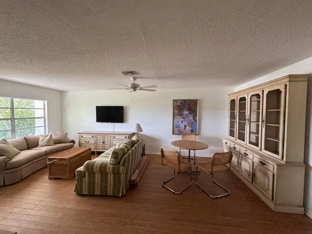 Living/Dining