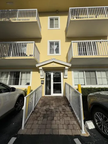 Entrance 150 Bldg