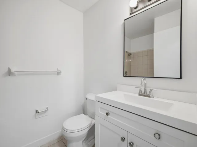 Guest Bath 1
