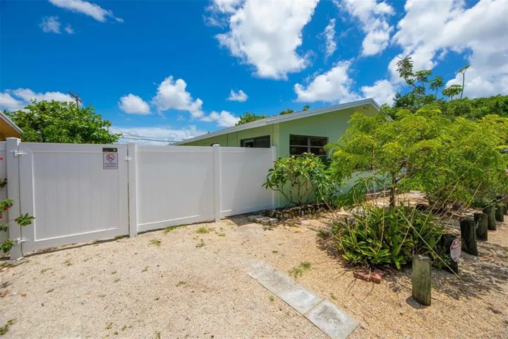 805 front triplex 4
