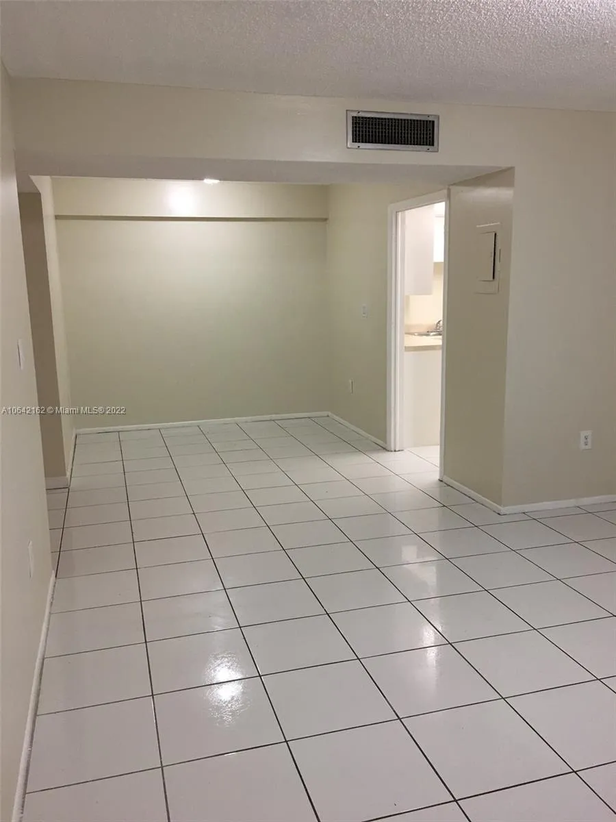 4170 Inverrary Dr 111, Lauderhill, Florida 33319, Lauderhill, Florida 33319, 2 Bedrooms Bedrooms, ,2 BathroomsBathrooms,Residential,For Sale,4170 Inverrary Dr 111, Lauderhill, Florida 33319,A10642162