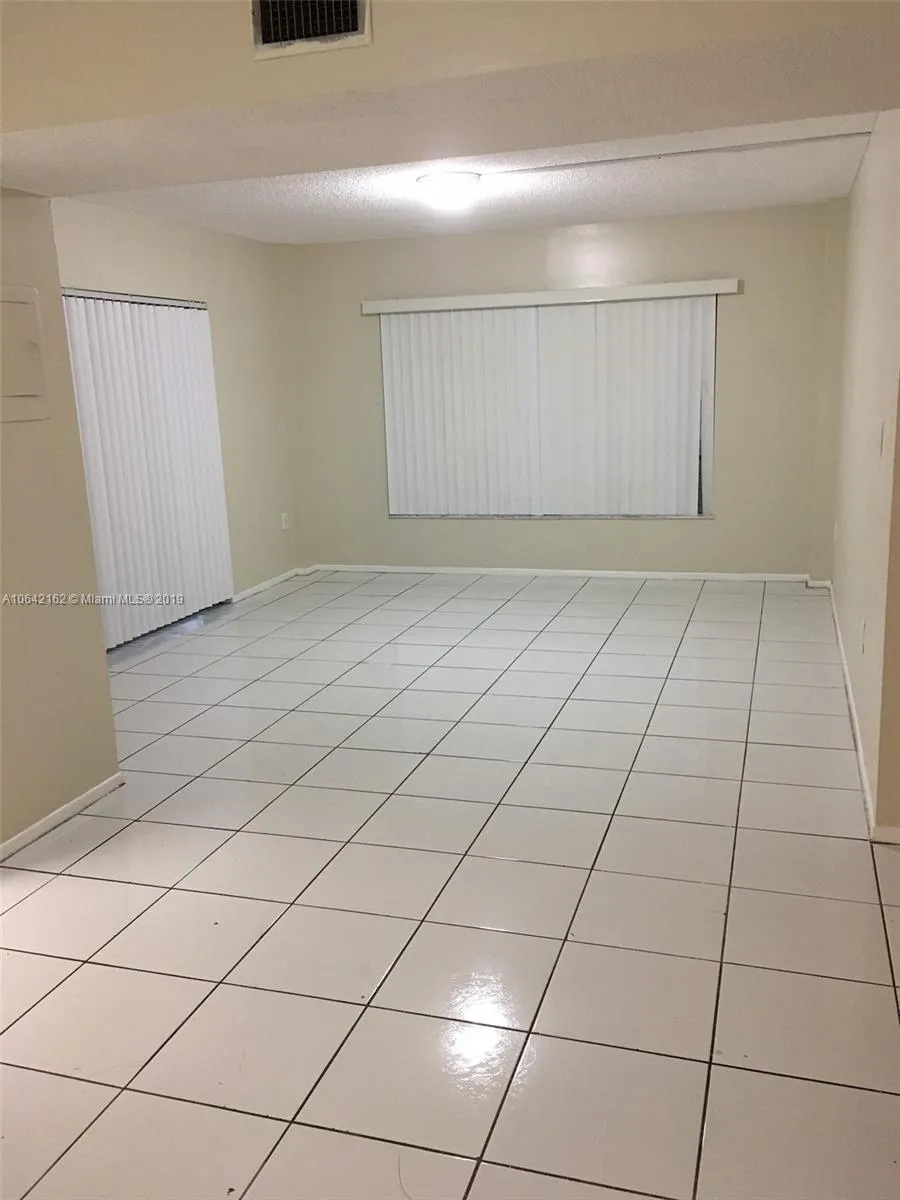 4170 Inverrary Dr 111, Lauderhill, Florida 33319, Lauderhill, Florida 33319, 2 Bedrooms Bedrooms, ,2 BathroomsBathrooms,Residential,For Sale,4170 Inverrary Dr 111, Lauderhill, Florida 33319,A10642162