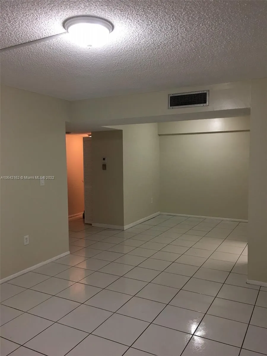 4170 Inverrary Dr 111, Lauderhill, Florida 33319, Lauderhill, Florida 33319, 2 Bedrooms Bedrooms, ,2 BathroomsBathrooms,Residential,For Sale,4170 Inverrary Dr 111, Lauderhill, Florida 33319,A10642162