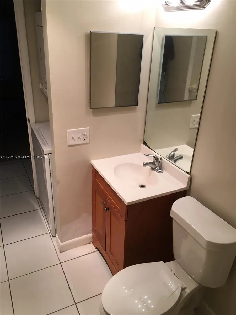 4170 Inverrary Dr 111, Lauderhill, Florida 33319, Lauderhill, Florida 33319, 2 Bedrooms Bedrooms, ,2 BathroomsBathrooms,Residential,For Sale,4170 Inverrary Dr 111, Lauderhill, Florida 33319,A10642162