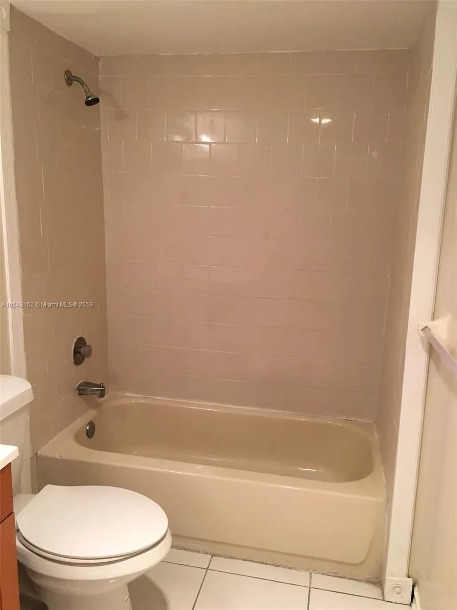 4170 Inverrary Dr 111, Lauderhill, Florida 33319, Lauderhill, Florida 33319, 2 Bedrooms Bedrooms, ,2 BathroomsBathrooms,Residential,For Sale,4170 Inverrary Dr 111, Lauderhill, Florida 33319,A10642162